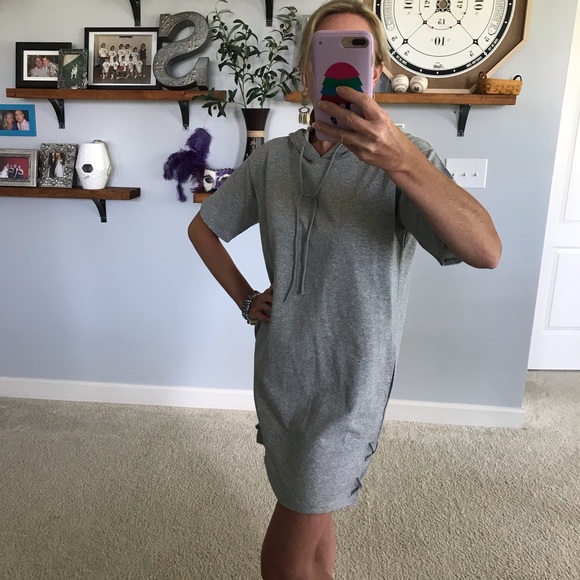 Grey Short Sleeve Hooded Tunic Dress - Picture 2 of 6